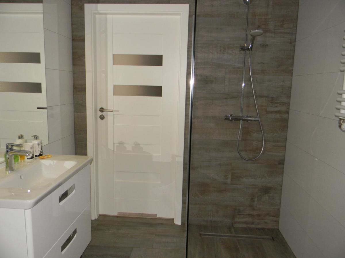 شقة Apartament Z Basenem Laura Polanki Park كولوبرزيغ المظهر الخارجي الصورة
